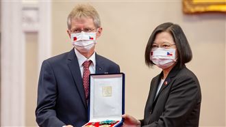 中共棄百萬訂單遭他反將一軍?網暴動