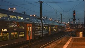 月台，火車，鐵軌（示意圖／翻攝自pixabay）