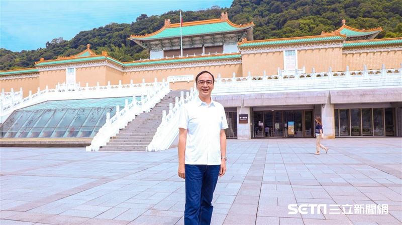 故宮國寶歸國民黨？朱逛完故宮這樣說