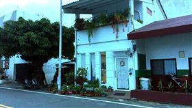 吸引遊客漫遊　台東海邊特色小店成新亮點（1）台東縣政府重新規劃台東市濱海地區環境，許多特色小店進駐成為台東市區新旅遊景點，吸引遊客放慢腳步。中央社記者盧太城台東攝　109年9月9日