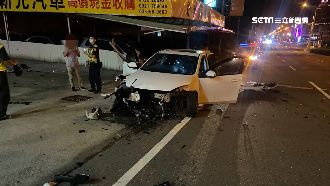 買宵夜恍神撞車行　男毀6車恐賠百萬