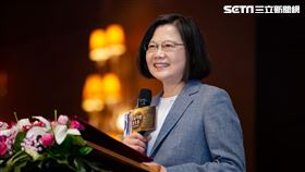 蔡英文出席「台北律師公會109年度律師節慶祝晚會」（圖／總統府提供）