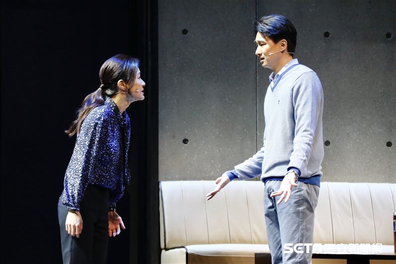 《我們與惡的距離》舞台劇演員群。（圖／記者林聖凱攝影）