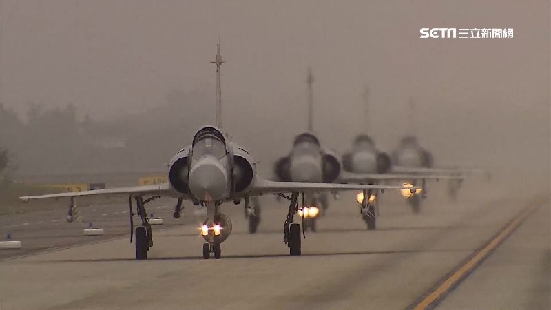 戰機起降輪胎耗損多　最貴1顆15萬