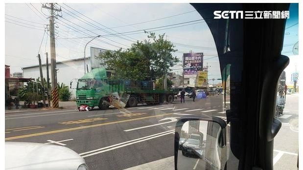 新／聯結車輾高雄騎士！血肉模糊慘死