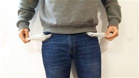 失業,口袋空空,沒錢,窮,月光族（圖／翻攝自pixabay）