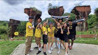 坤達變裝華麗公主　網驚：顏值超高