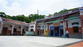 姜太公道場,苗栗客家大院,桐花,土地公,超跑車隊