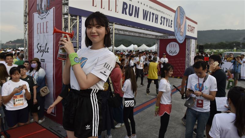 路跑驚見超大咖女神　一雙美腿網看傻