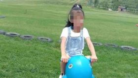 中國四川小學生遭老師體罰後不幸死亡。（圖／擷取自澎湃新聞）