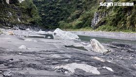 武界露營被水沖走／翻攝畫面