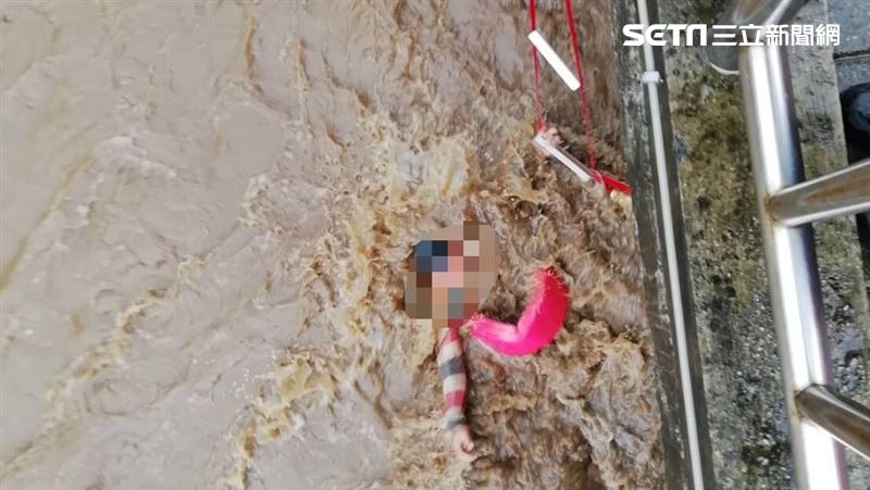 溪水暴漲！士林外雙溪2釣客被沖走