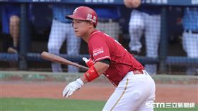 ▲樂天桃猿一壘手梁家榮。（圖／記者劉彥池攝影）