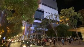 遠百信義A13大停電。（圖／記者林聖凱攝影）