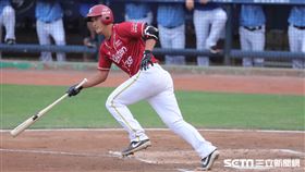 ▲樂天桃猿游擊手余德龍。（圖／記者劉彥池攝影）