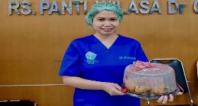 印尼慈善團體號召民眾送暖醫護