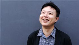 林孟寰線上開講 與大馬觀眾交流電視劇「通靈少女」編劇林孟寰12日在駐馬來西亞代表處主辦的線上講座與大馬觀眾交流。他認為，改編並非只是照本宣科，而是要很清楚原作的框架，熟悉兩者特點再重新詮釋展現，才能賦予作品新的生命。（INXO Productions SDN BHD提供）中央社記者孫天美傳真  109年9月14日