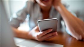 遠距離戀愛,偷吃,綠帽,弟弟,靠北女友,視訊（示意圖／翻攝自pixabay）