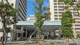 刷健保卡才能探病！長庚醫院：疫區返台者「暫緩」就醫