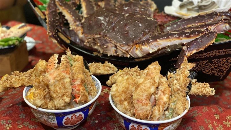 爽吃帝王蟹！超罪惡痛風丼一碗999