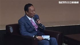 鴻海尾牙,郭台銘,劉揚偉,記者簡若羽攝影