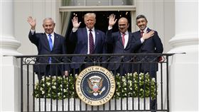 川普見證！新中東黎明　阿聯巴林與以色列簽署關係正常化協議，圖／美聯社／達志影像