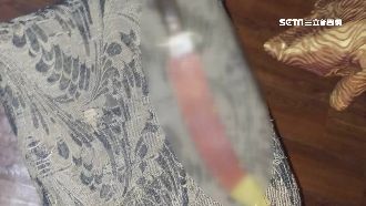 懷恨多年　嫌持蒙古彎刀當街砍好友