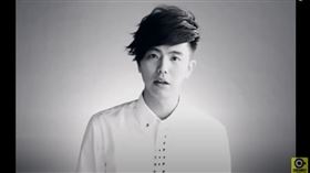 小鬼，黃鴻升，地球上最浪漫的一首歌，翻攝自YT