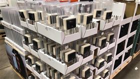  好市多賣萬寶龍皮夾！網一看驚太超值（圖／翻攝自COSTCO 好市多 消費經驗分享區臉書）