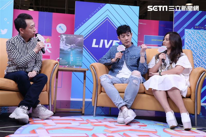 施易男、羅美玲安安大明星舞台劇宣傳。（記者邱榮吉/攝影）