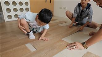 塑膠地板易拆裝！特力屋讓家煥然一新