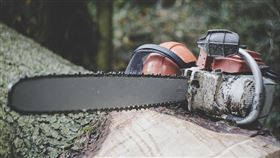 電鋸。(圖/Pixabay)