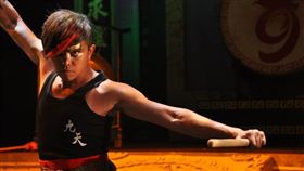 黃鴻升演出電影《陣頭》曾接受九天民俗技藝團訓練。（圖／翻攝自許振榮臉書）