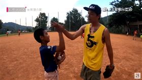 小鬼猝逝／網翻出「小棒球員10年之約」全淚崩：沒機會了（圖／翻攝自綜藝玩很大 Mr.Player）