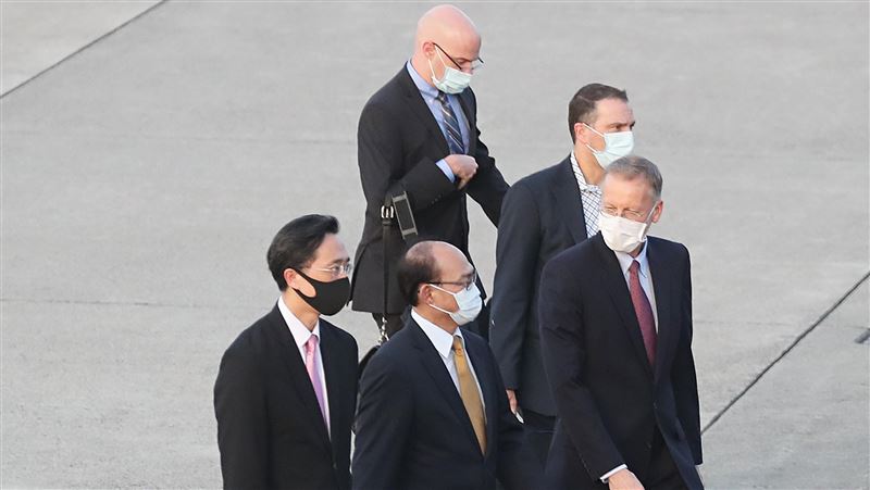 柯拉克促升溫　學者籲加速簽訂FTA