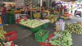3個月罰20萬　水果行被控佔路擺攤
