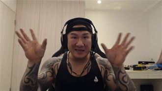 館長中3槍／館長怒嗆「王牌律師」