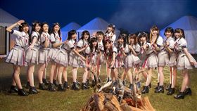 國民女團AKB48 Team TP  青春舞曲《嗚吼嗚吼吼》學院風造型驚豔吸眼球 (新聞發稿：好言娛樂提供)