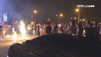 當鋪小弟超狂求婚　99輛超跑來助陣