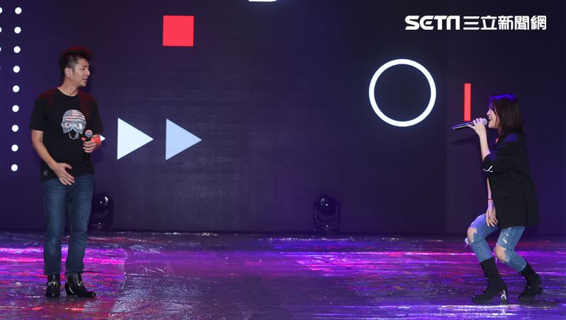 戴愛玲、荒山亮廣播金鐘彩排。（記者邱榮吉/攝影）