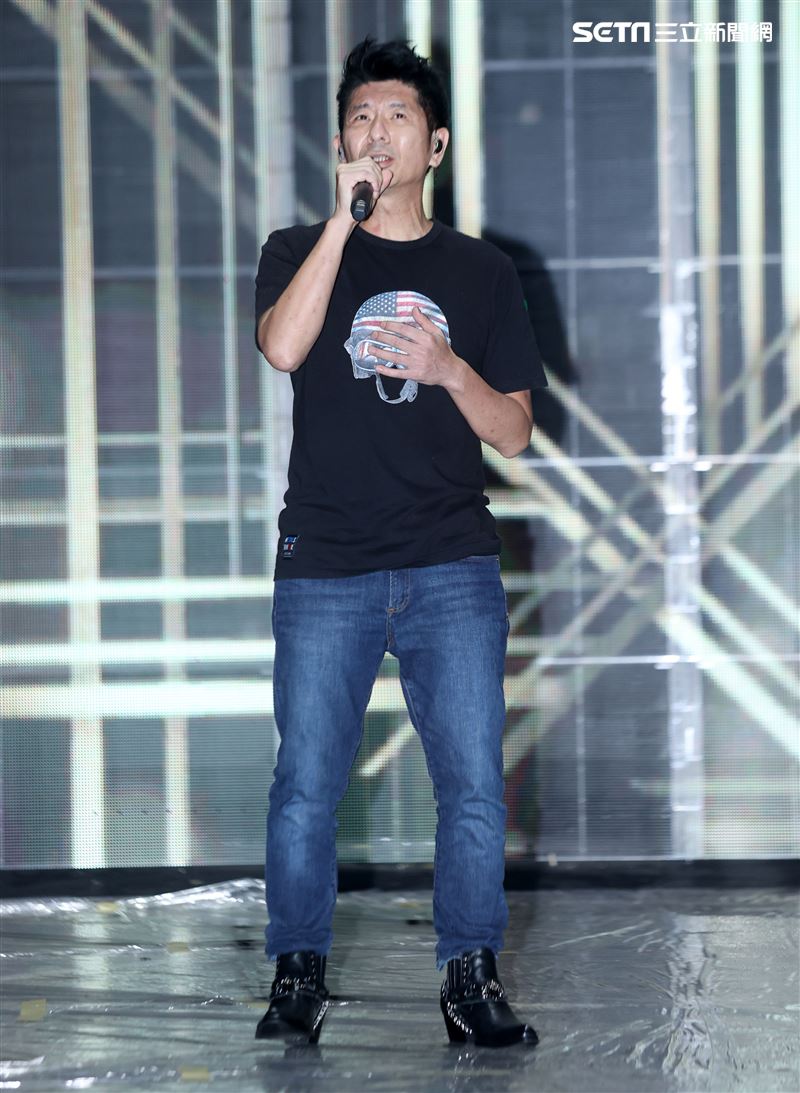 荒山亮廣播金鐘彩排。（記者邱榮吉/攝影）