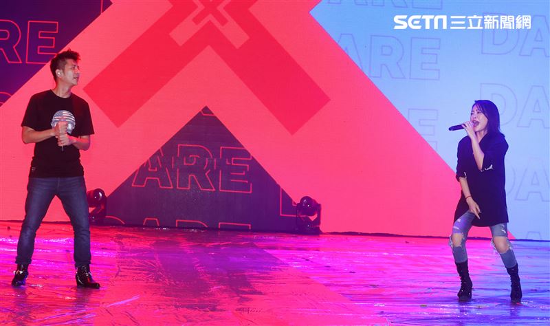 戴愛玲、荒山亮廣播金鐘彩排。（記者邱榮吉/攝影）