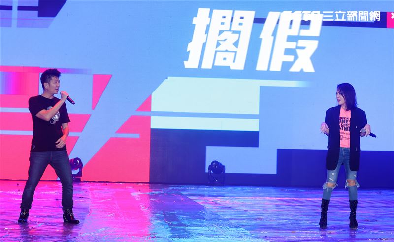 戴愛玲、荒山亮廣播金鐘彩排。（記者邱榮吉/攝影）