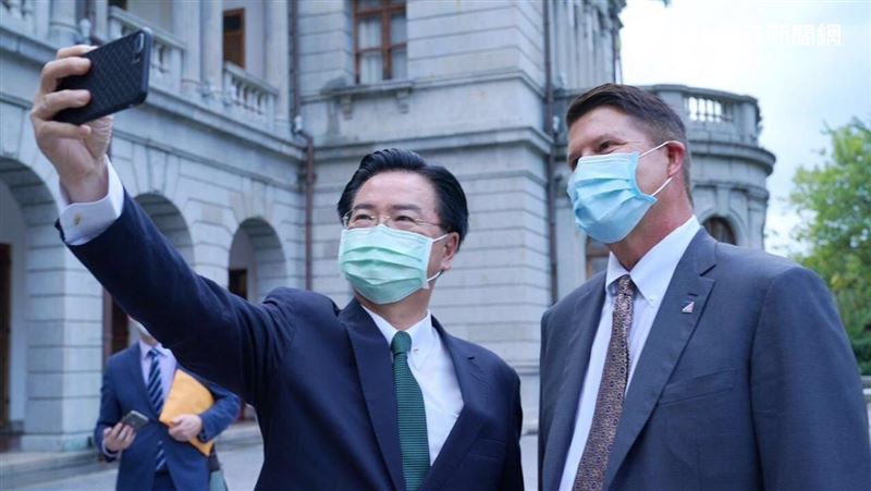 柯拉克赴北賓會吳釗燮　談話內容曝光