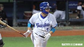 ▲富邦悍將一壘手林益全敲出單場第2安，帶有1分打點。（圖／記者劉彥池攝影）