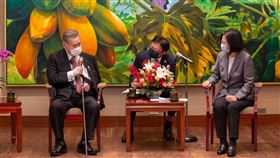 蔡英文會見日本前首相！森喜朗：菅義偉「盼與蔡總統通話」▲。（圖／蔡英文臉書）