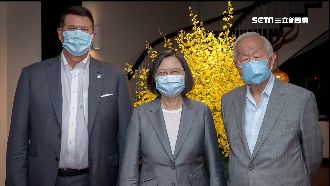 蔡官邸設宴　柯拉克大啖台豬小籠包