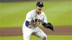 ▲太空人「Z魔神」葛蘭基（Zack Greinke）直接問捕手要投內角還是外角。（圖／美聯社／達志影像）