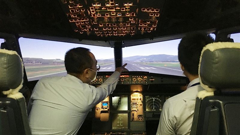 台虎推「機師帶你飛、目的地自由選」