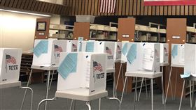 現場投票難　疫情波及11月美大選距離美國大選不到100天，爭取連任的美國總統川普反對郵寄投票，但現場投票又恐加深武漢肺炎疫情變數。圖為加州聖荷西（San Jose）於3月3日美總統初選前一處投票站，圖攝於108年2月28日。中央社記者周世惠舊金山攝  109年8月25日